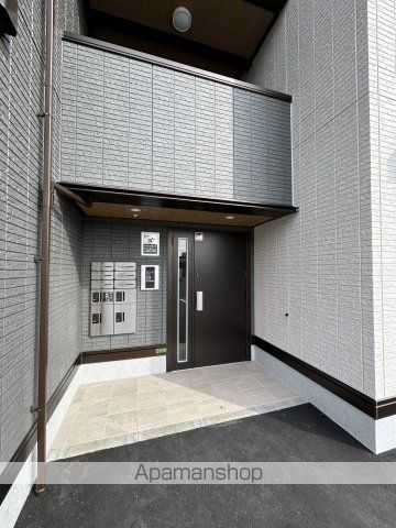 リートネージュの玄関写真