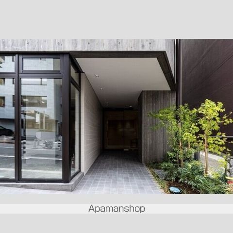 アーバンコア原宿の玄関写真
