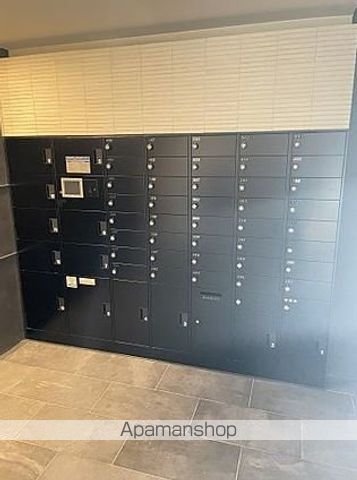 スカイコートグレース中野哲学堂の玄関写真