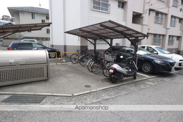 平町ビルの玄関写真