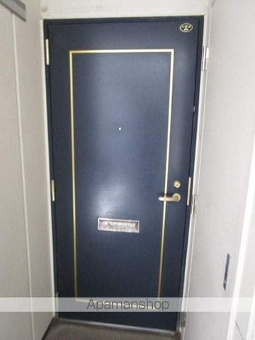 サンジェーヌ本町の玄関写真