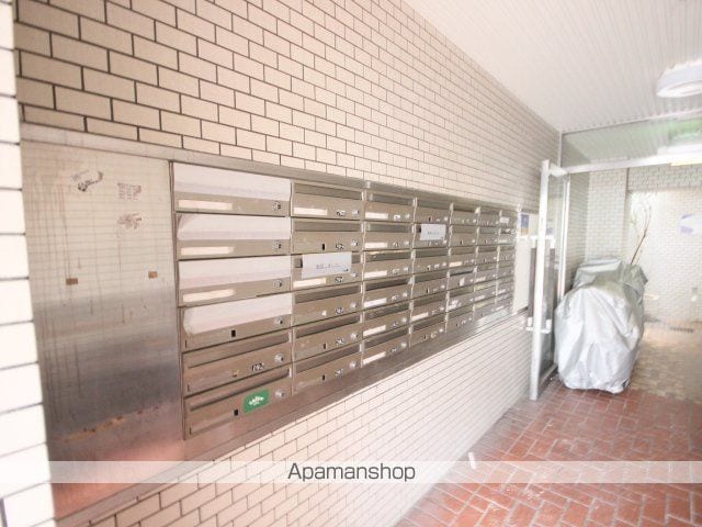 広島県広島市佐伯区楽々園２丁目[1K/18.2m2]のエントランス