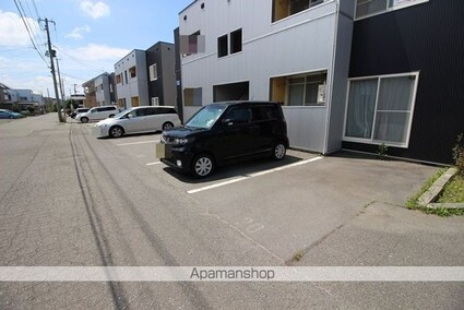 サンコーポムＢ棟[3DK/51.84m2]の駐車場