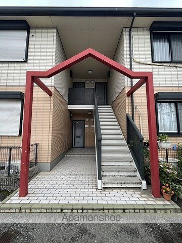 ディアス奥山の玄関写真