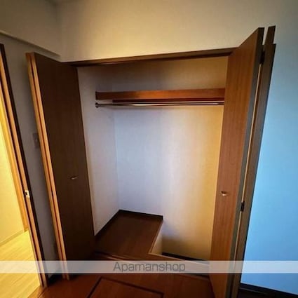 エルミナコート八日市[1LDK/54m2]の収納