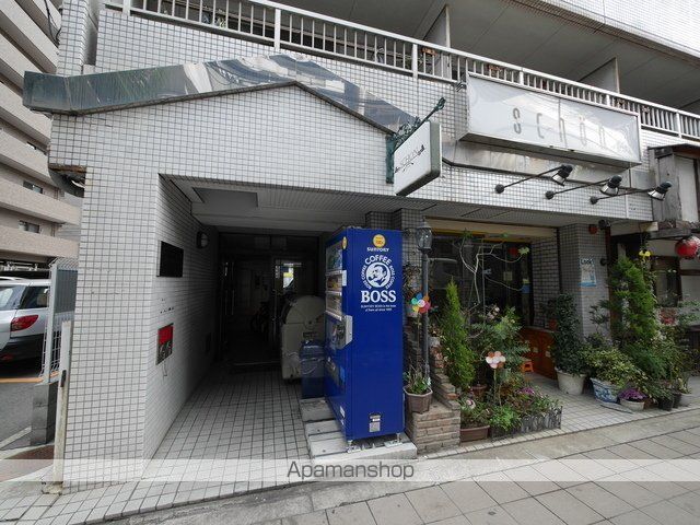 ファーストリバーの玄関写真