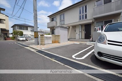 サングラシアス[1LDK/55.94m2]の駐車場