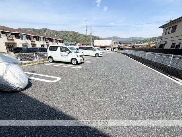 グランツオーベル木之本Ⅰ[2LDK/61.96m2]の駐車場