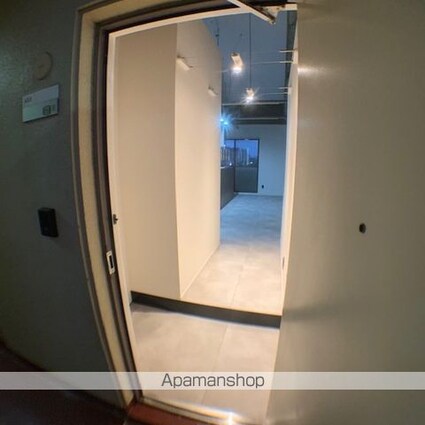 カサベルデ[1R/56.15m2]の玄関