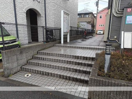 レオパレスＦｉｎｅ２[1K/23.61m2]のエントランス