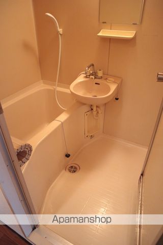 グローリオス堀上の内装写真