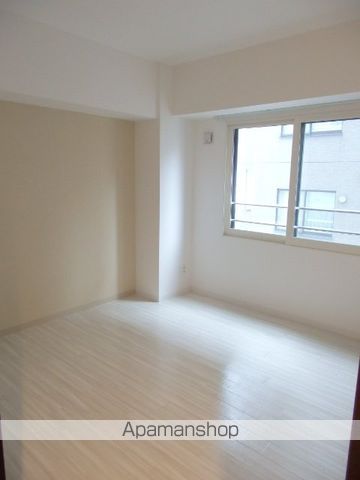 ラディア近代美術館前の内装写真