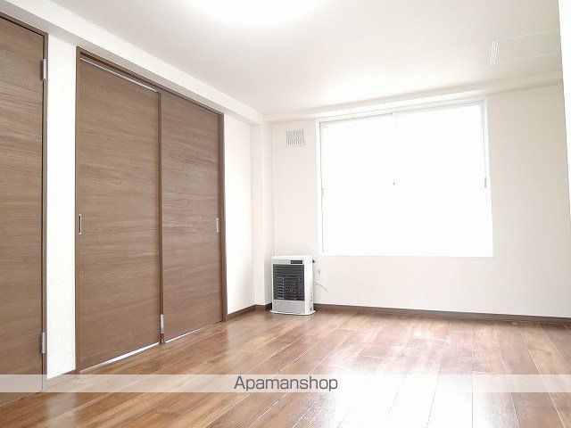 クリスタルハイツ栄町の内装写真
