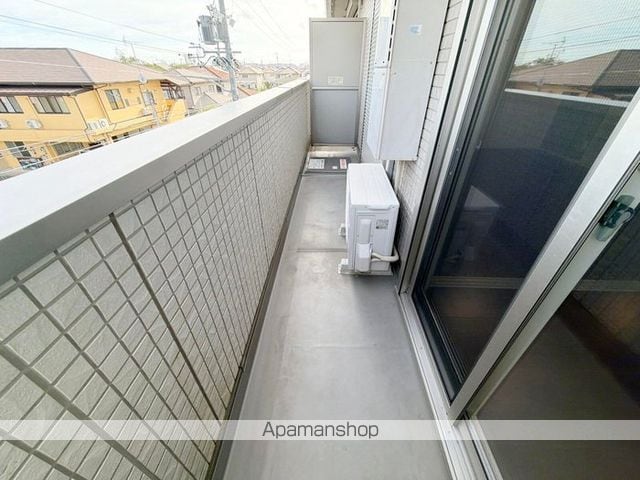 袋井市 3階建 築12年の内装写真