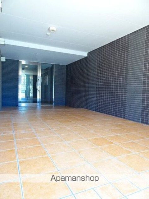 東京都福生市本町[1R/34.02m2]のエントランス