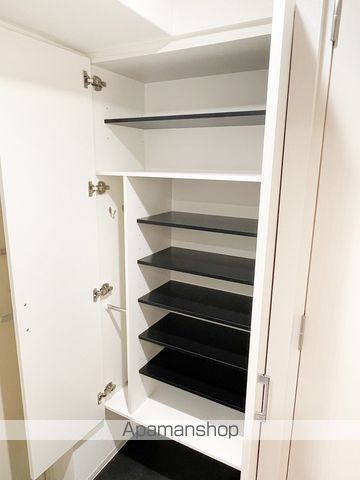 セレニテ江坂ミラクの内装写真