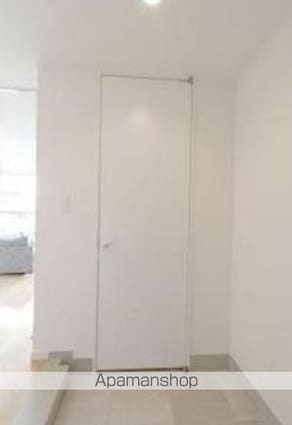 外苑レジデンス[2LDK/86.58m2]の玄関