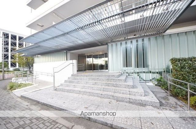 東雲キャナルコートCODAN17号棟の玄関写真