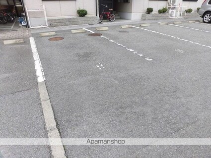 コートダジュールＴⅡ　Ａ棟[2LDK/50.38m2]の駐車場2