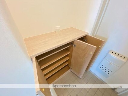 香川県高松市屋島西町[2LDK/69.3m2]の内装2