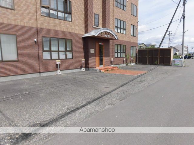 アルモニーア東館の外観写真