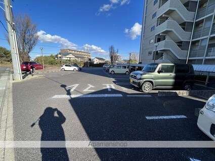 テルミオ常滑[1K/26.4m2]の駐車場