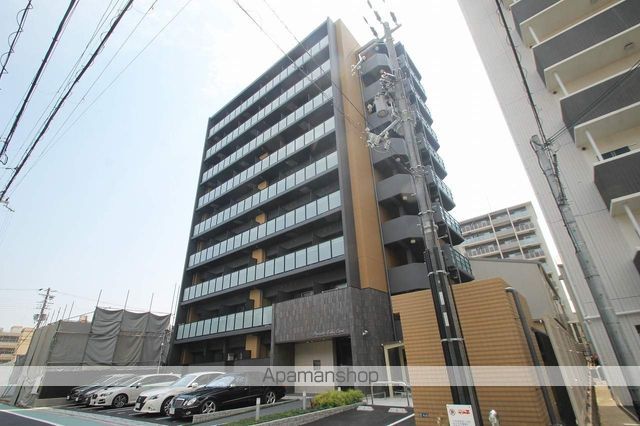 プレサンス江坂クォーレ