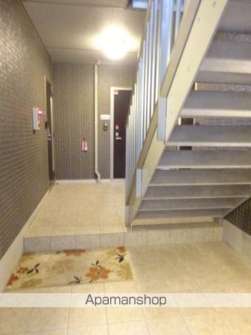 大阪市四つ橋線 岸里駅 徒歩10分 3階建 築10年の内装写真