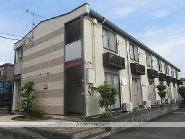 レオパレスラプランタンの外観写真