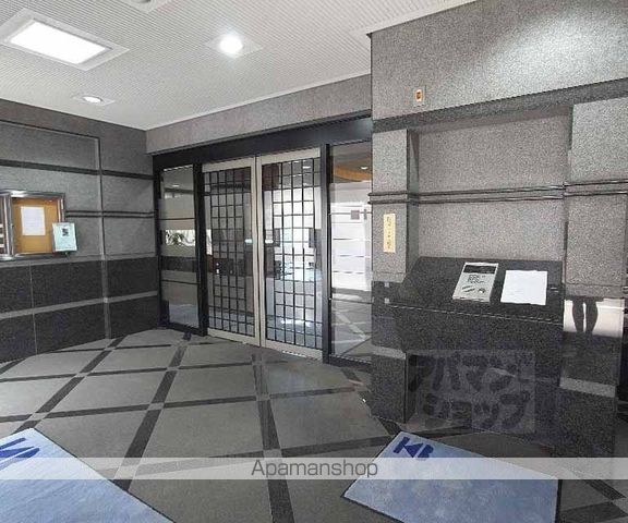川端マンションの外観写真
