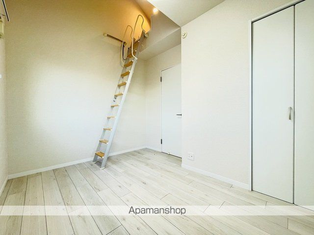 CORUJAの内装写真