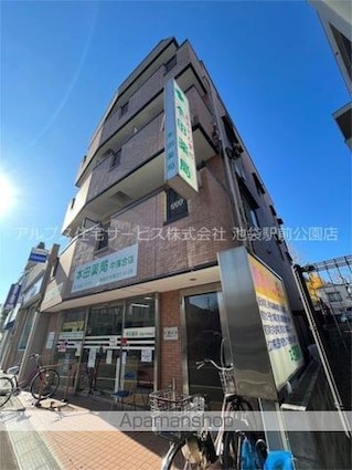 本田ビル[1R/27m2]の外観