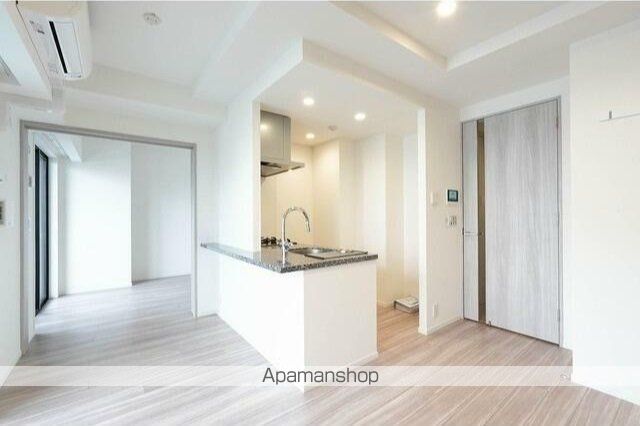 ＬＩＢＲ　ＧＲＡＮＴ　四谷三丁目[1LDK/36.99m2]のリビング・居間