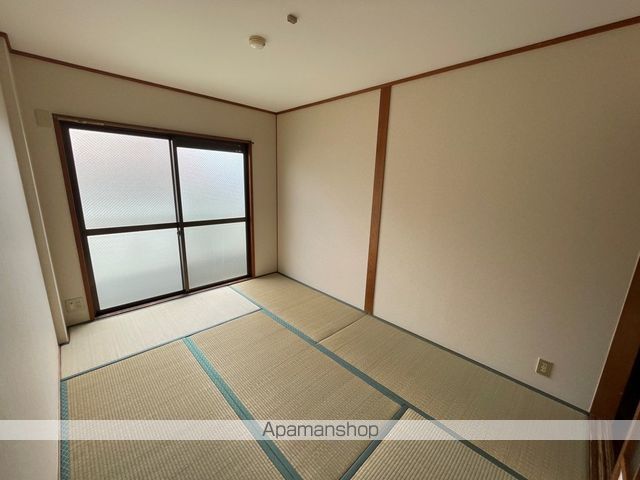 ドゥエル志紀の内装写真