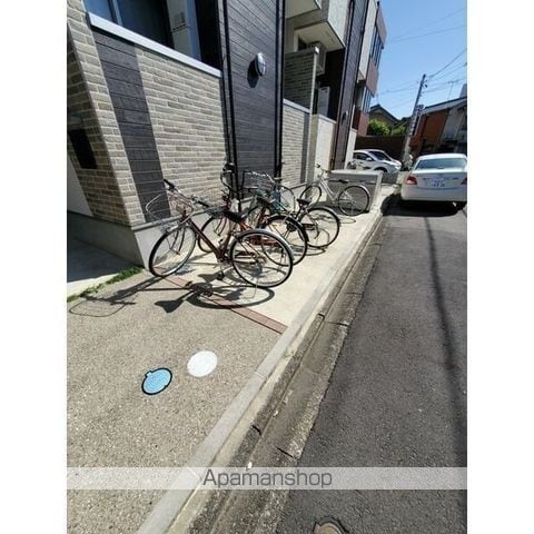 サニーベール志賀町の玄関写真