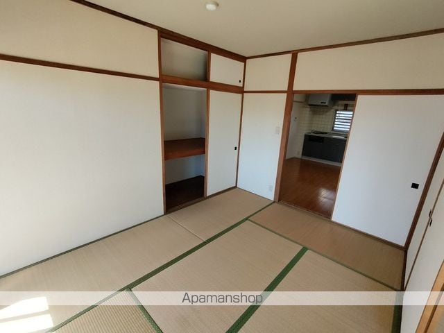 日立ビルの内装写真