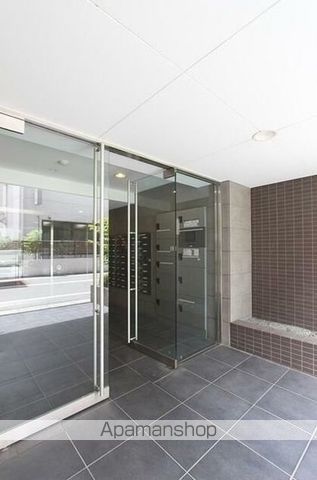 ラクラス学芸大学の玄関写真