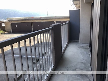 アサヒパレス川之江Ａ棟[2LDK/52.31m2]のバルコニー