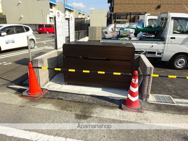 和歌山県和歌山市園部[2LDK/69.51m2]の共用部2