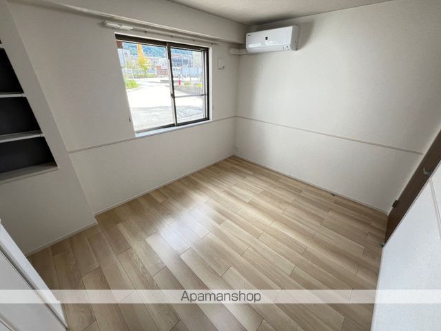アット横小路の内装写真