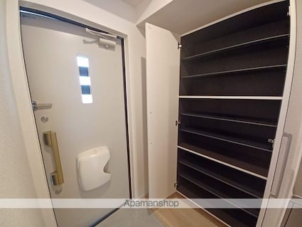 メゾン・ド・シュウワ[1K/30.38m2]の玄関