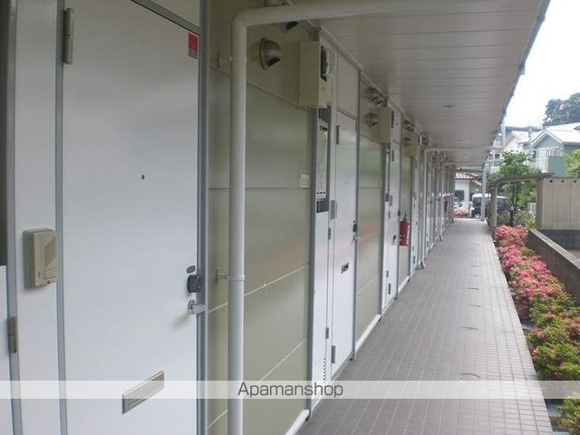 レオパレスネオの玄関写真