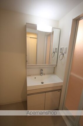 ＧＲＡＮＤ　ＥＡＳＴ高松町[1LDK/40.33m2]の洗面所