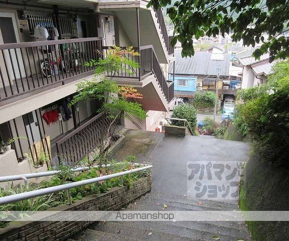 京栄マンションの玄関写真
