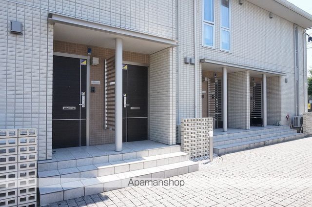 クリスタル桜 A棟の玄関写真
