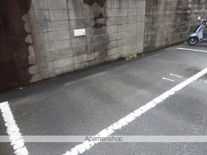 サイカプラザ[2LDK/49.5m2]の駐車場1