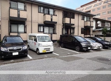高知県高知市百石町１丁目[1R/33.6m2]の駐車場