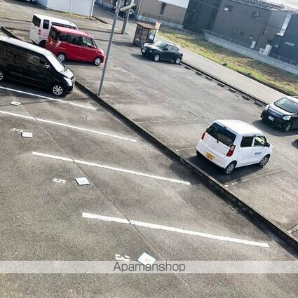 ルミネス瀬田[2K/40m2]の駐車場1