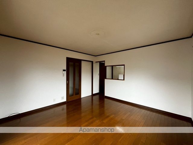 青山戸建の内装写真