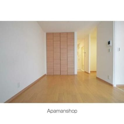 北新宿２ー５ー３３[1K/25.67m2]のリビング・居間1